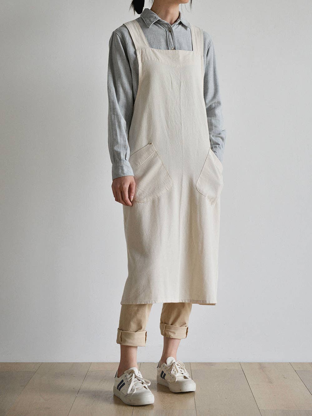 Gohobi Japanese Minimalist Linen Gardening Apron: Light Brown