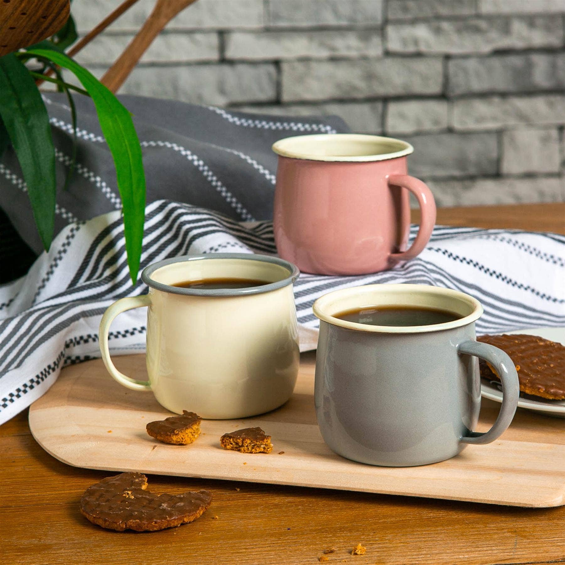 Coloured Enamel Belly Mug - 375ml - Pink