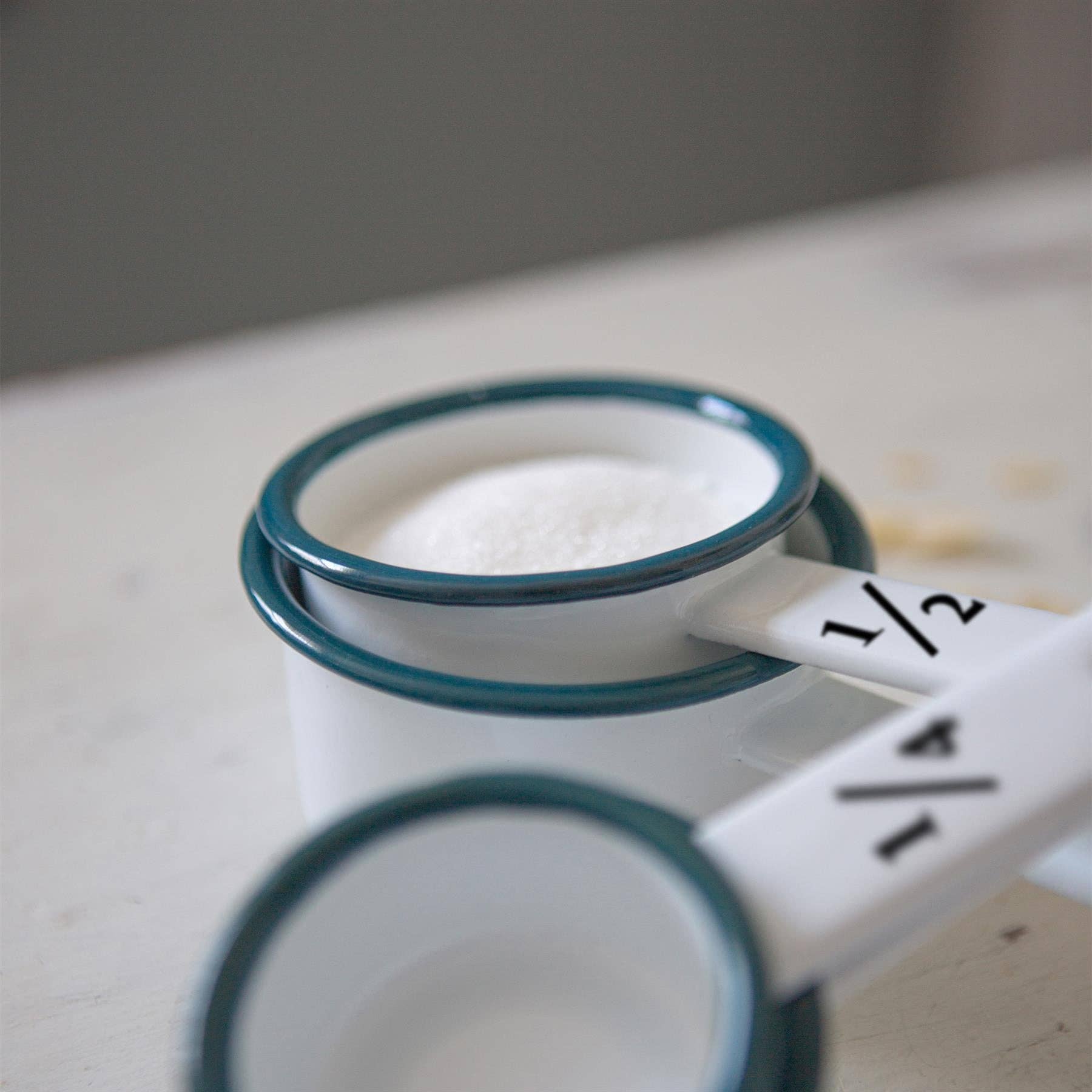 4pc White & Green Enamel Measuring Cups Set