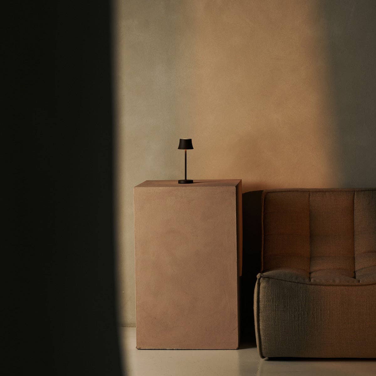 Rechargeable Table Lamp