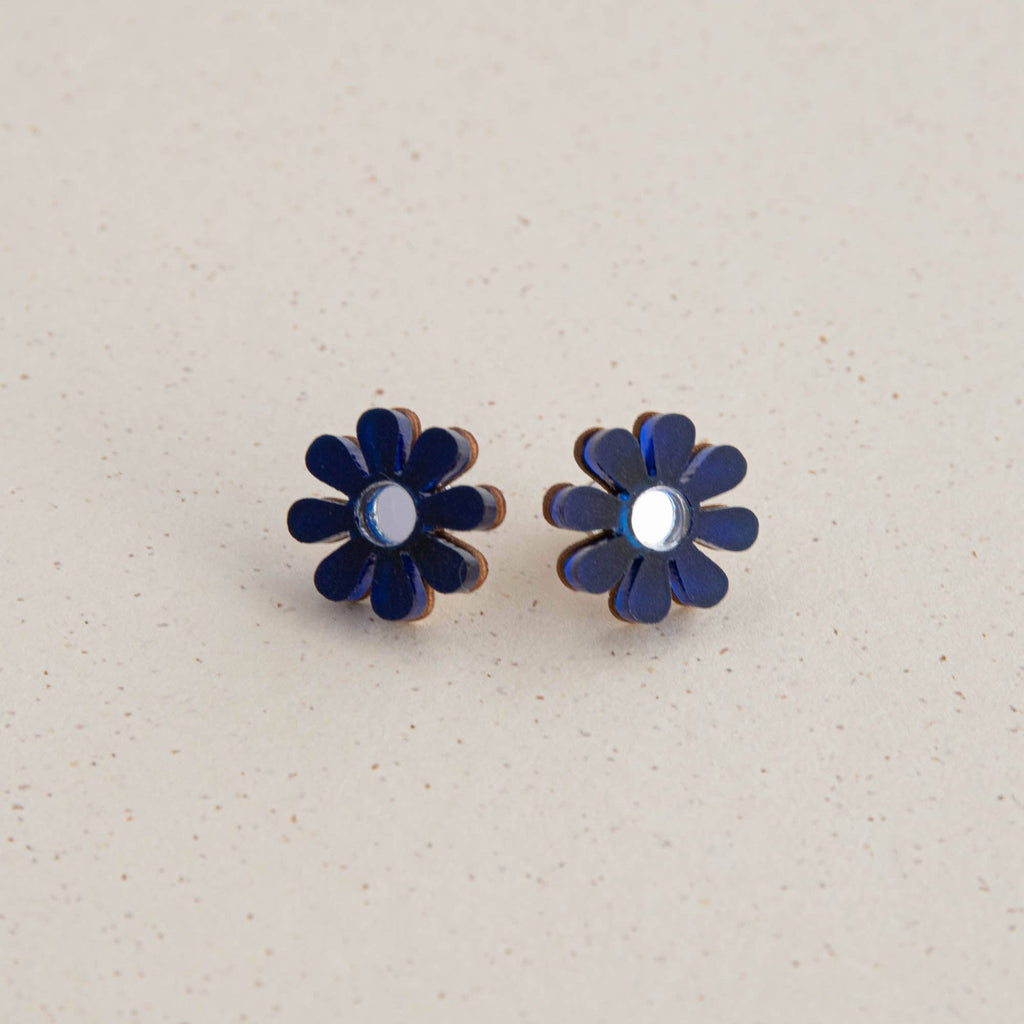 Daisy Stud Earrings: White & Gold - All Good Things