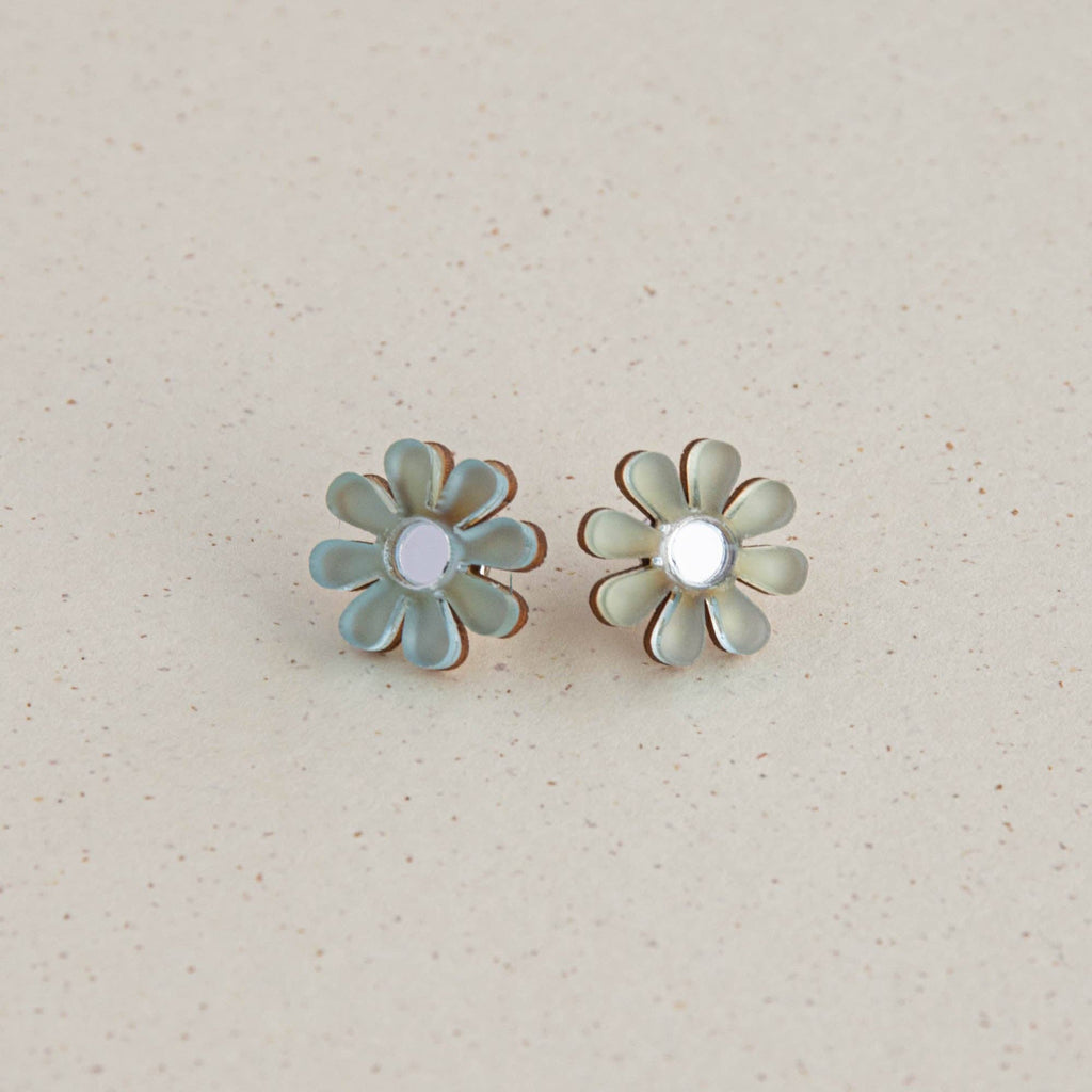 Daisy Stud Earrings: White & Gold - All Good Things
