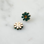 Daisy Stud Earrings: White & Gold